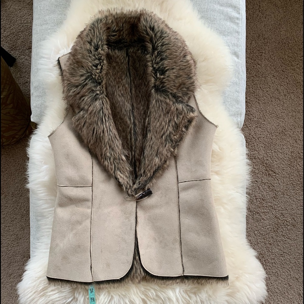 Faux fur reversible vest